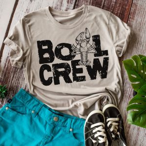 Ladies Cajun Crawfish Boil Crew Graphic Tee