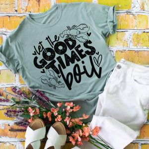 Ladies Cajun Crawfish Let The Good Times Boil Graphic Tee